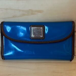 Dooney and bourke patent leather wallet blue